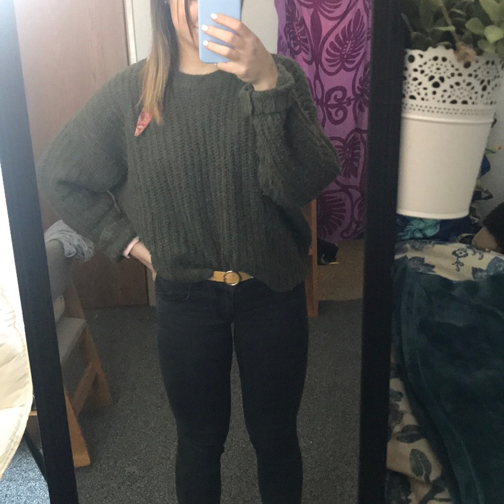 Green American eagle sweater